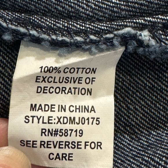 NY Collection Denim Jacket Sz L Blue Dark Wash 100% Cotton Embroidered Patchwork - Picture 8 of 16